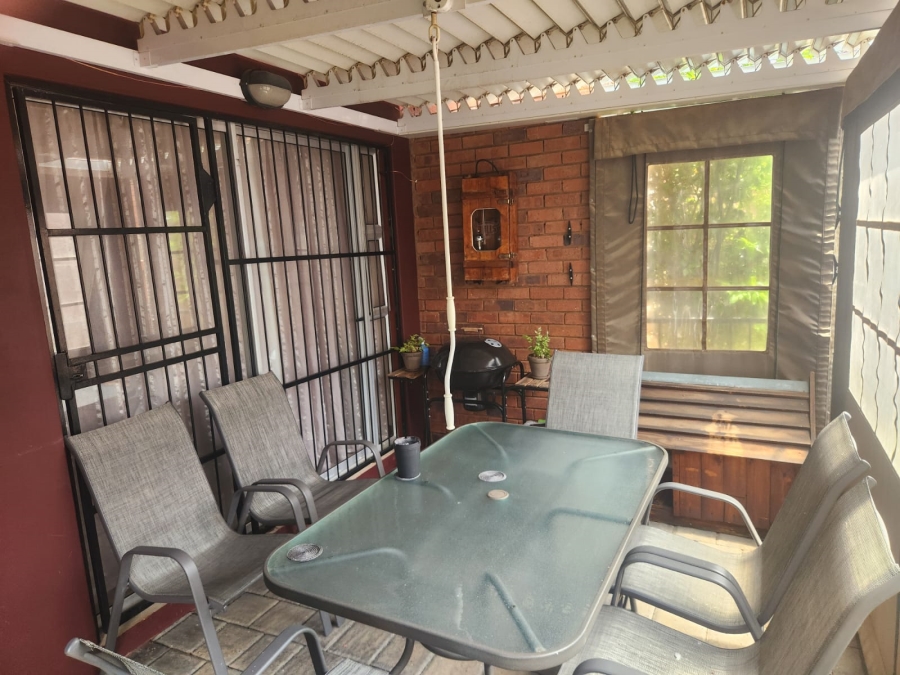 To Let 3 Bedroom Property for Rent in Pentagon Park Free State